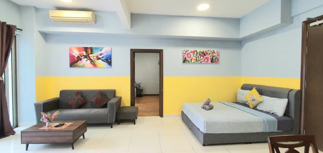 קואלה לומפור Regalia Suites With Infinity Pool Klcc By Staycation Homes מראה חיצוני תמונה