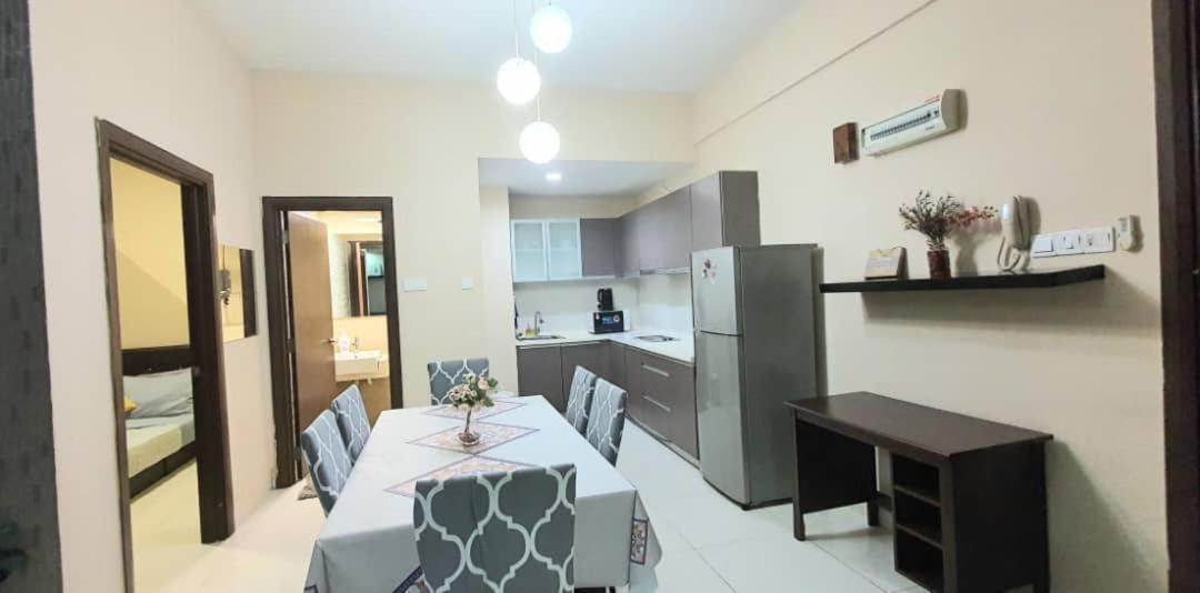 קואלה לומפור Regalia Suites With Infinity Pool Klcc By Staycation Homes מראה חיצוני תמונה