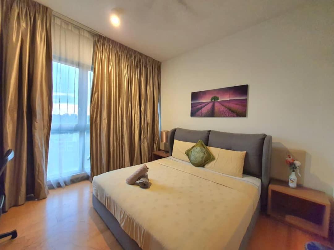 קואלה לומפור Regalia Suites With Infinity Pool Klcc By Staycation Homes מראה חיצוני תמונה