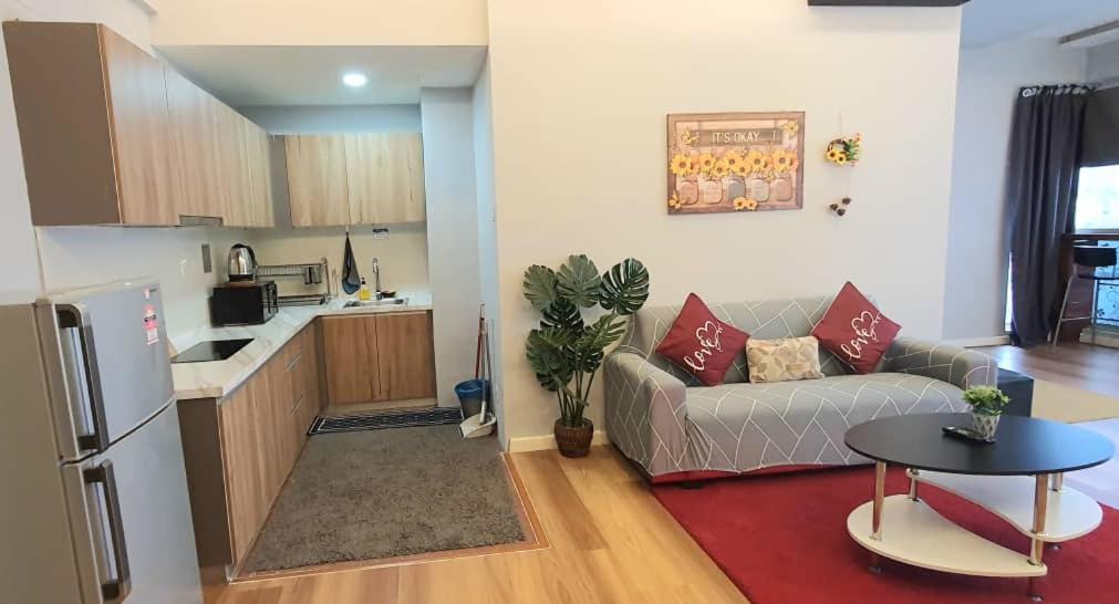 קואלה לומפור Regalia Suites With Infinity Pool Klcc By Staycation Homes מראה חיצוני תמונה