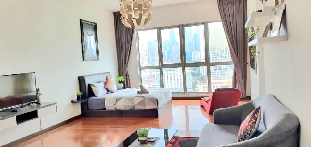 קואלה לומפור Regalia Suites With Infinity Pool Klcc By Staycation Homes מראה חיצוני תמונה