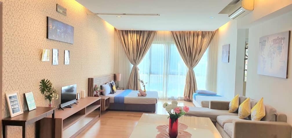 קואלה לומפור Regalia Suites With Infinity Pool Klcc By Staycation Homes מראה חיצוני תמונה